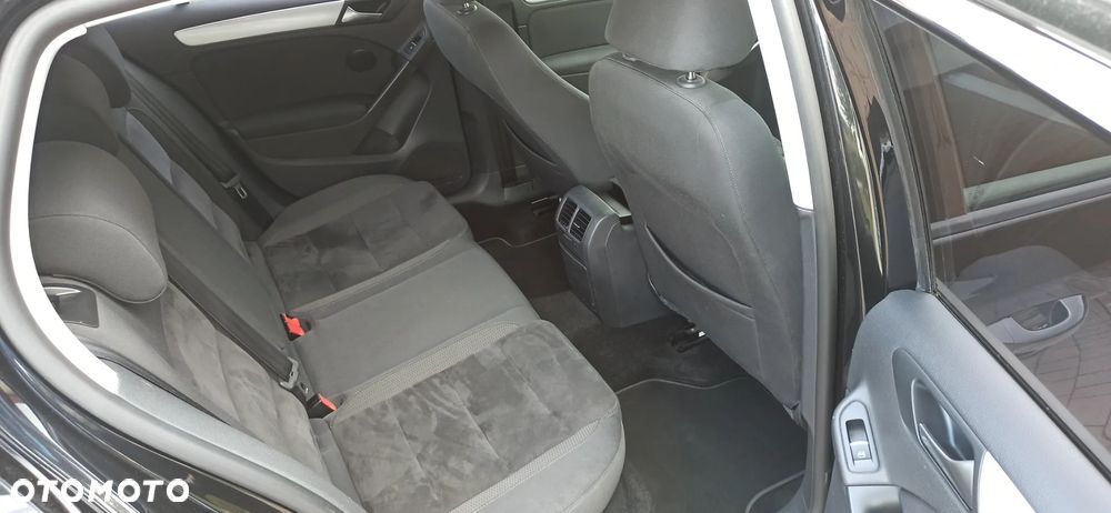 Volkswagen Golf VI 1.6 TDI Highline - 11