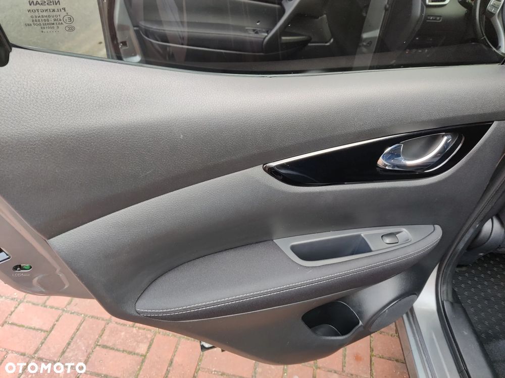 Nissan Qashqai 1.2 DIG-T Xtronic 360 - 25