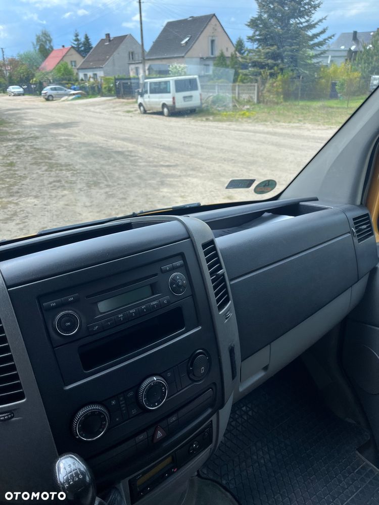 Mercedes-Benz Sprinter - 14