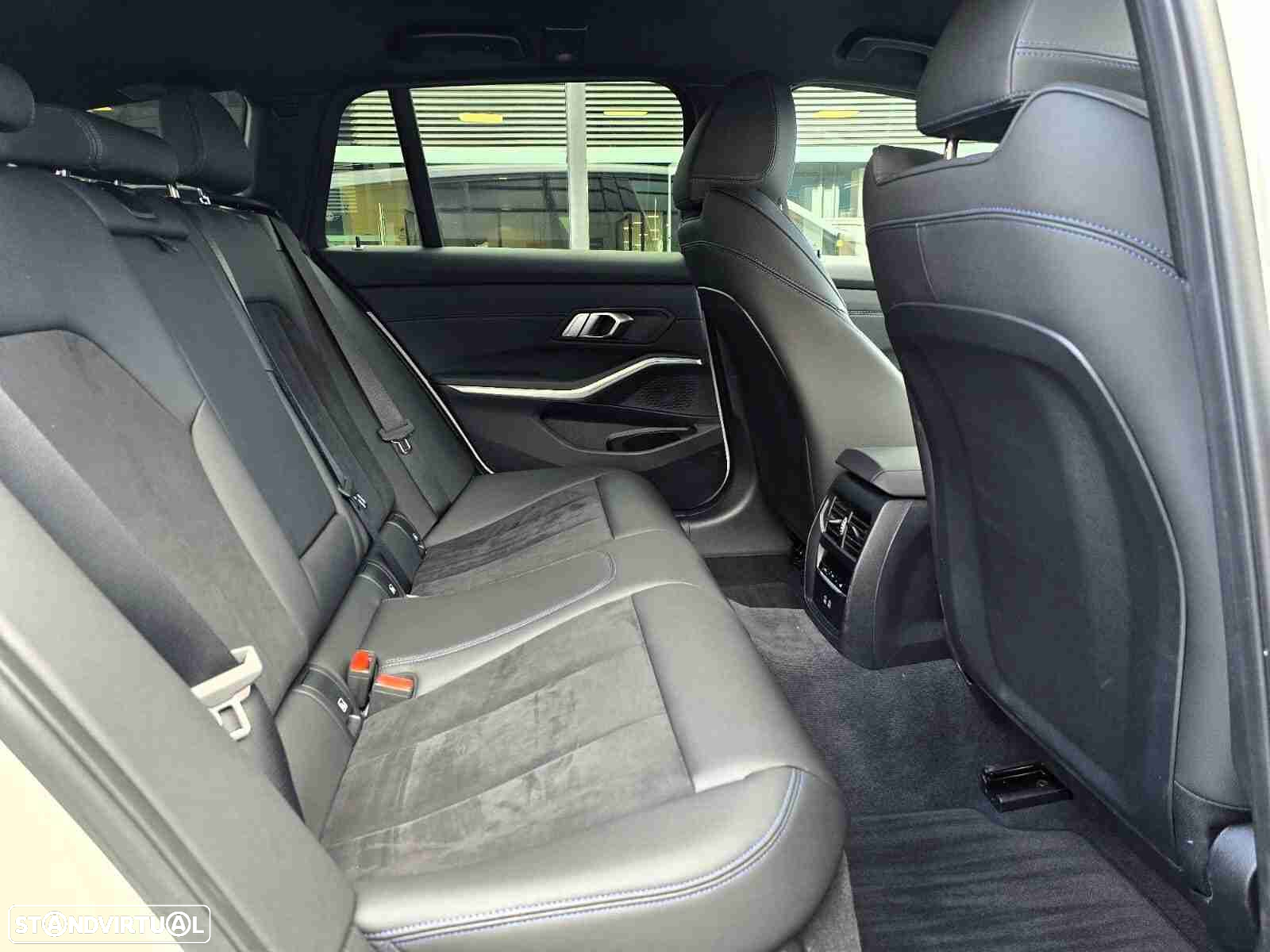 BMW 320 e Touring Pack Desportivo M Auto - 15