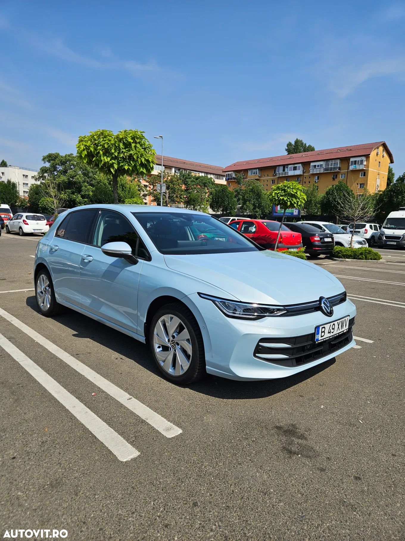 Volkswagen Golf 1.5 TSI Life - 1