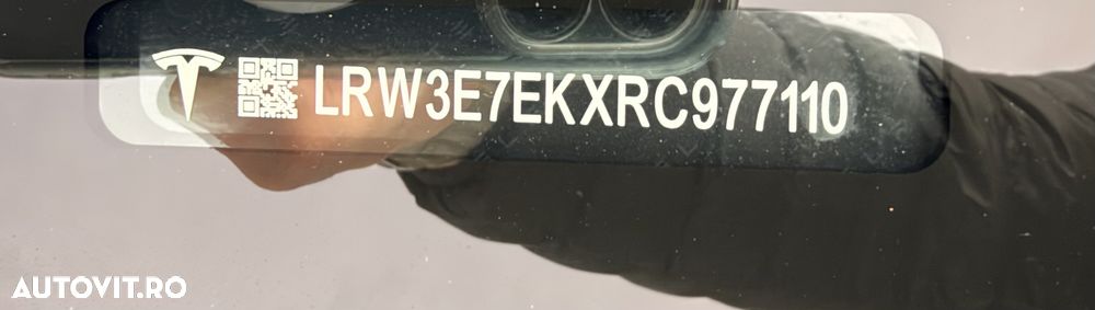 Tesla Model 3 Long Range AWD Premium - 28