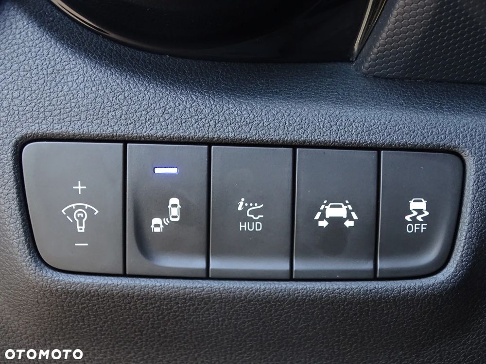 Hyundai Kona 1.6 T-GDI DCT 4WD Unique+ - 31