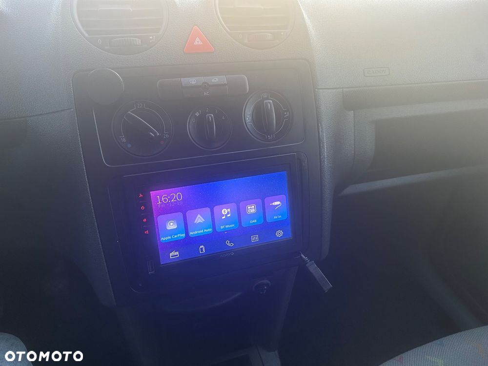 Volkswagen Caddy - 15