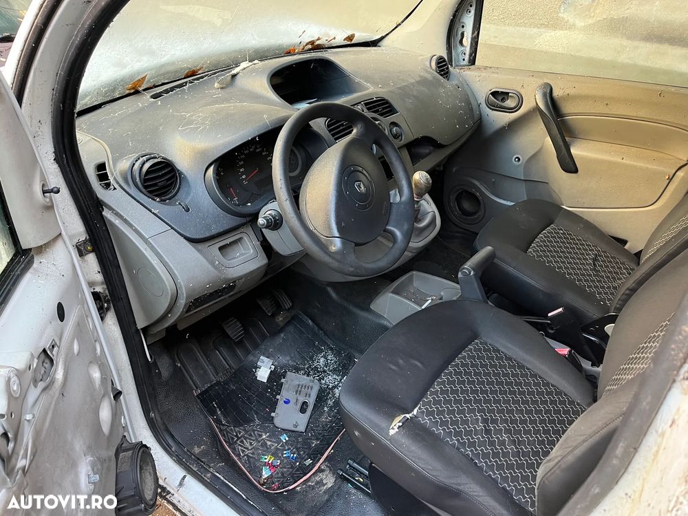 Dezmembrez Renault Kangoo alb 2012 - 6