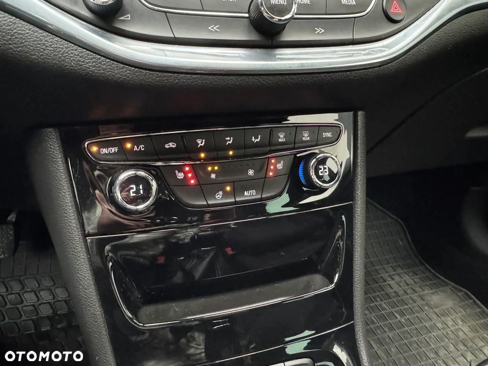 Opel Astra 1.4 T Dynamic - 13