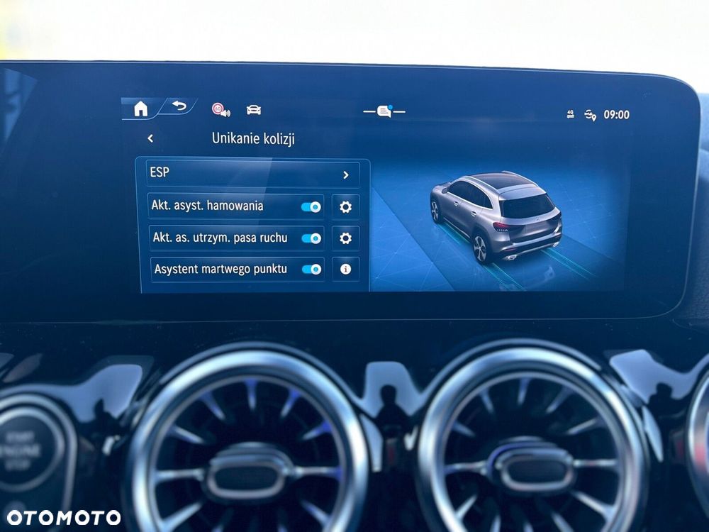 Mercedes-Benz GLA - 18