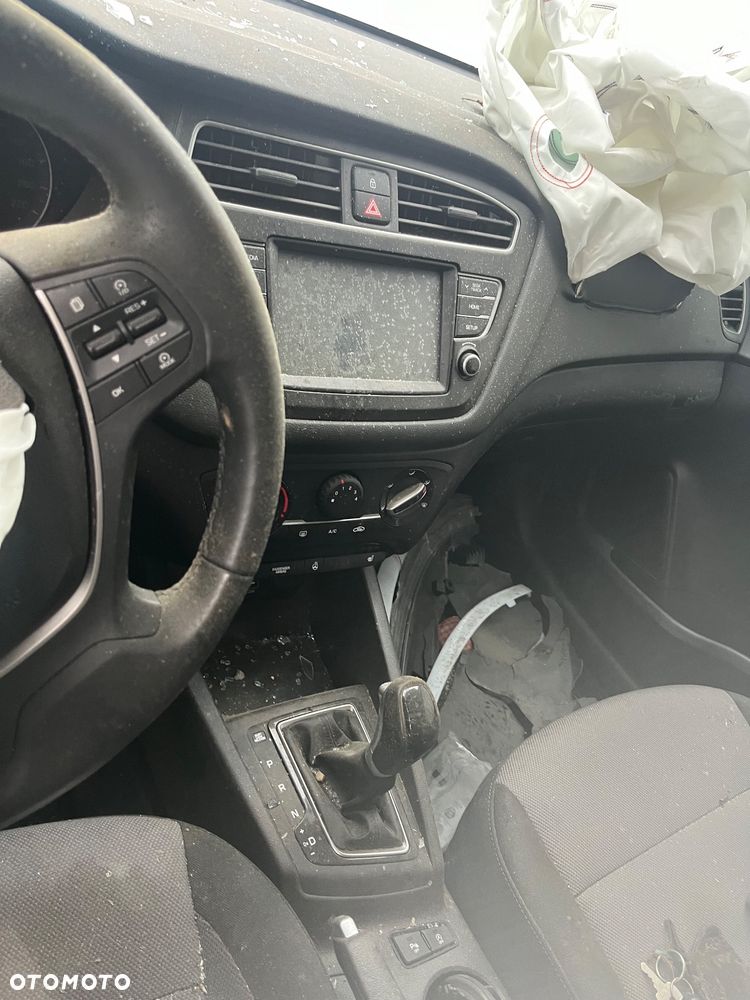 Hyundai i20 blue 1.0 T-GDI Active DCT Style - 6