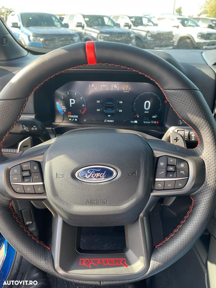 Ford Raptor - 11