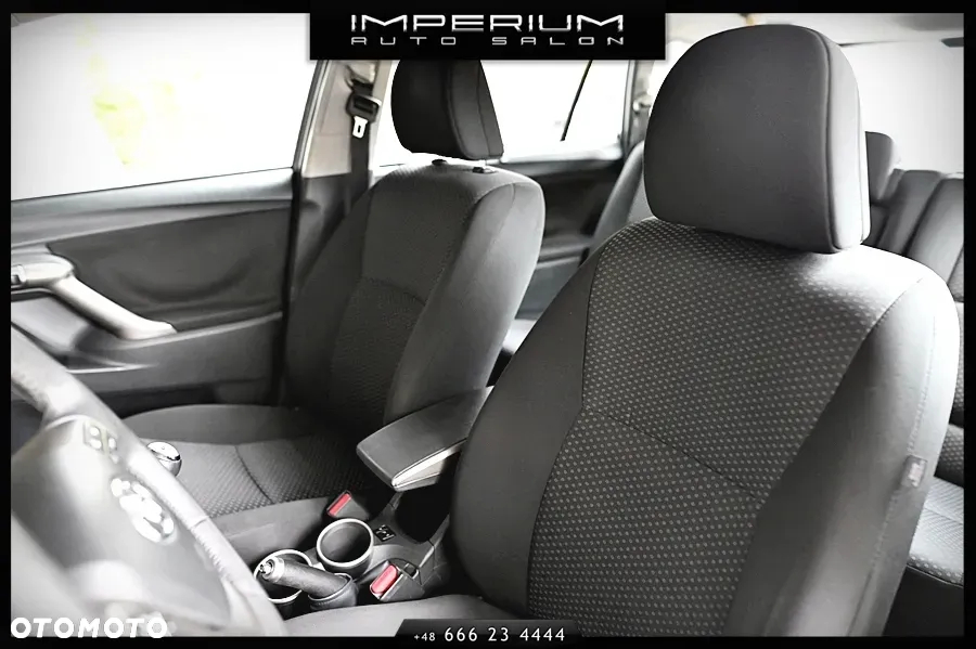 Toyota Verso 1.8 Sol 7os - 25