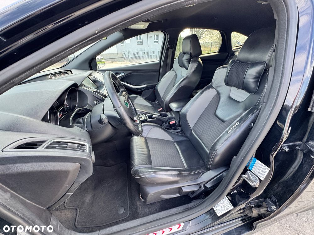 Ford Focus ST - 7