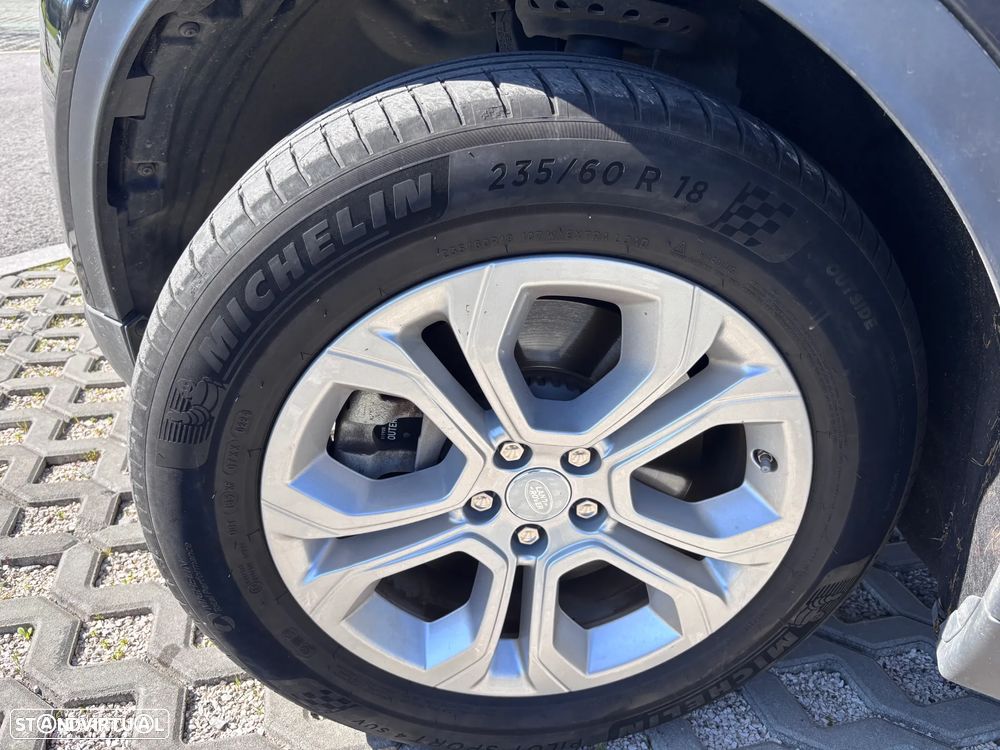 Land Rover Discovery Sport P300e SE - 10