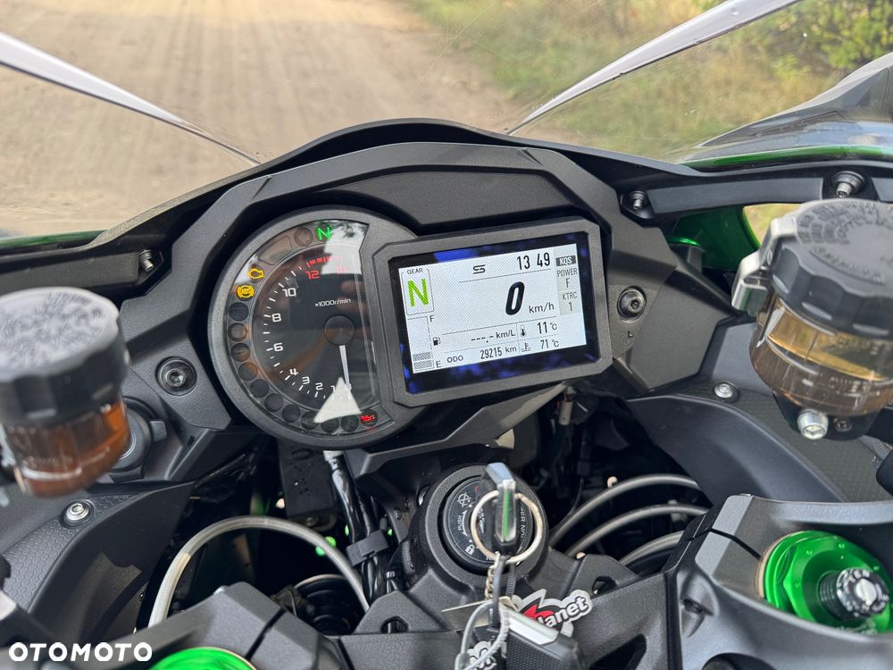 Kawasaki Ninja H2 SX - 13