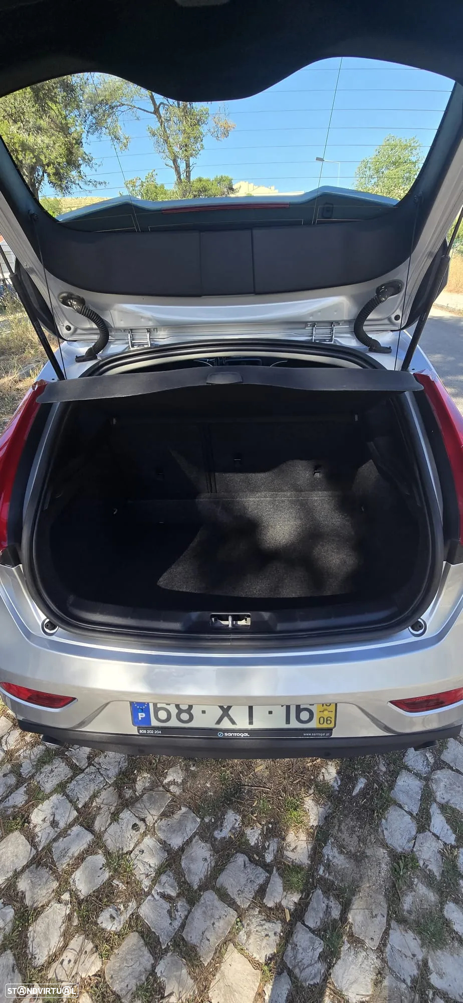 Volvo V40 2.0 D3 R-Design Momentum Geartronic - 8