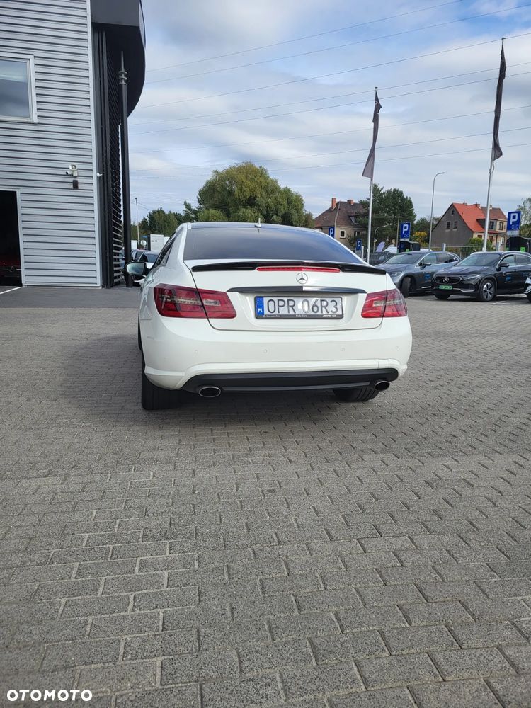 Mercedes-Benz Klasa E 350 CGI BlueEffICIENCY - 4