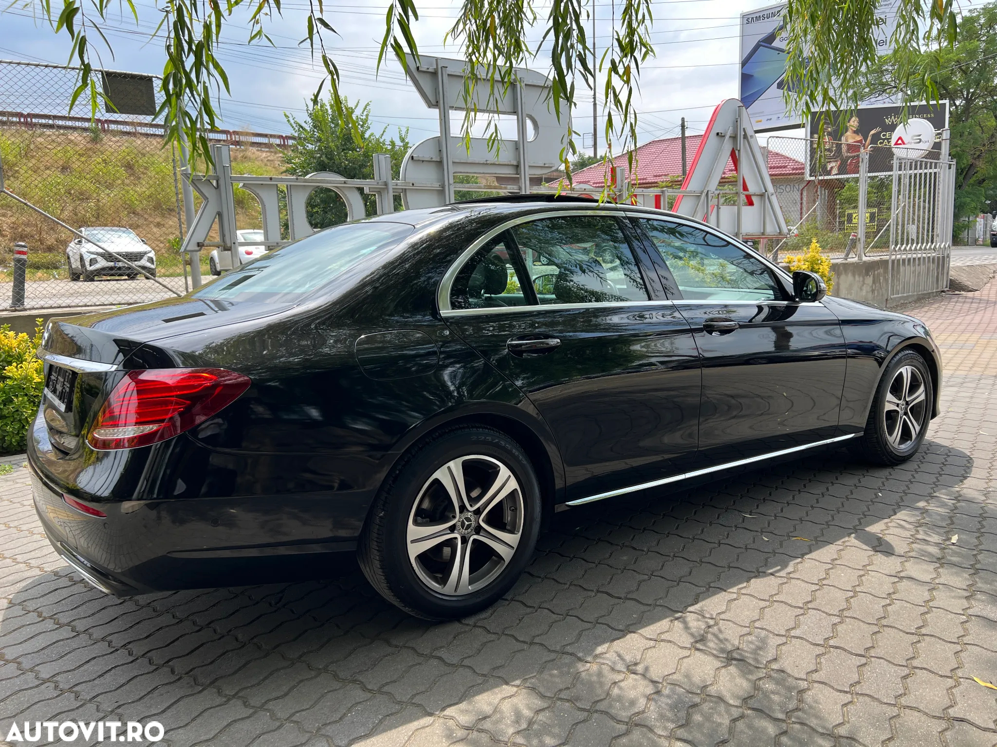 Mercedes-Benz E 200 d Aut. - 15