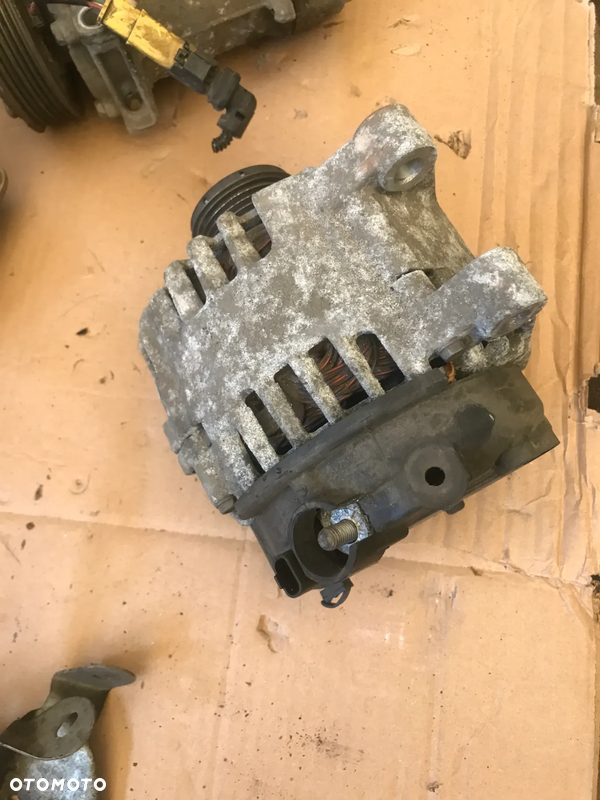 ALTERNATOR PEUGEOT 207 CITROEN 9678048880 CL15