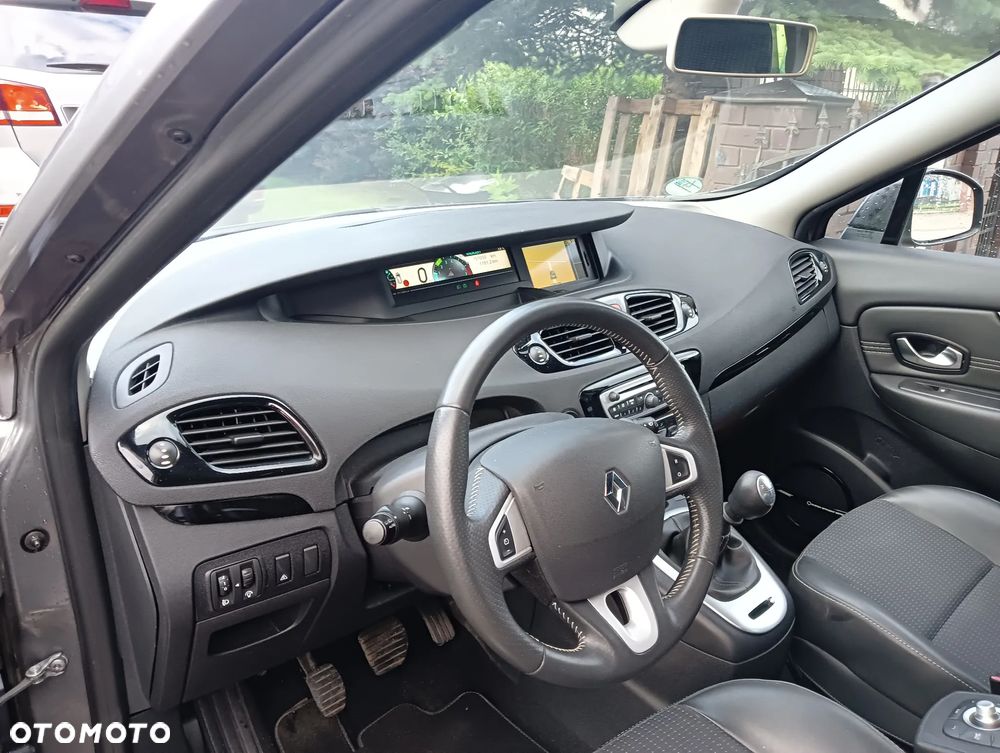 Renault Scenic TCe 130 Bose Edition - 11