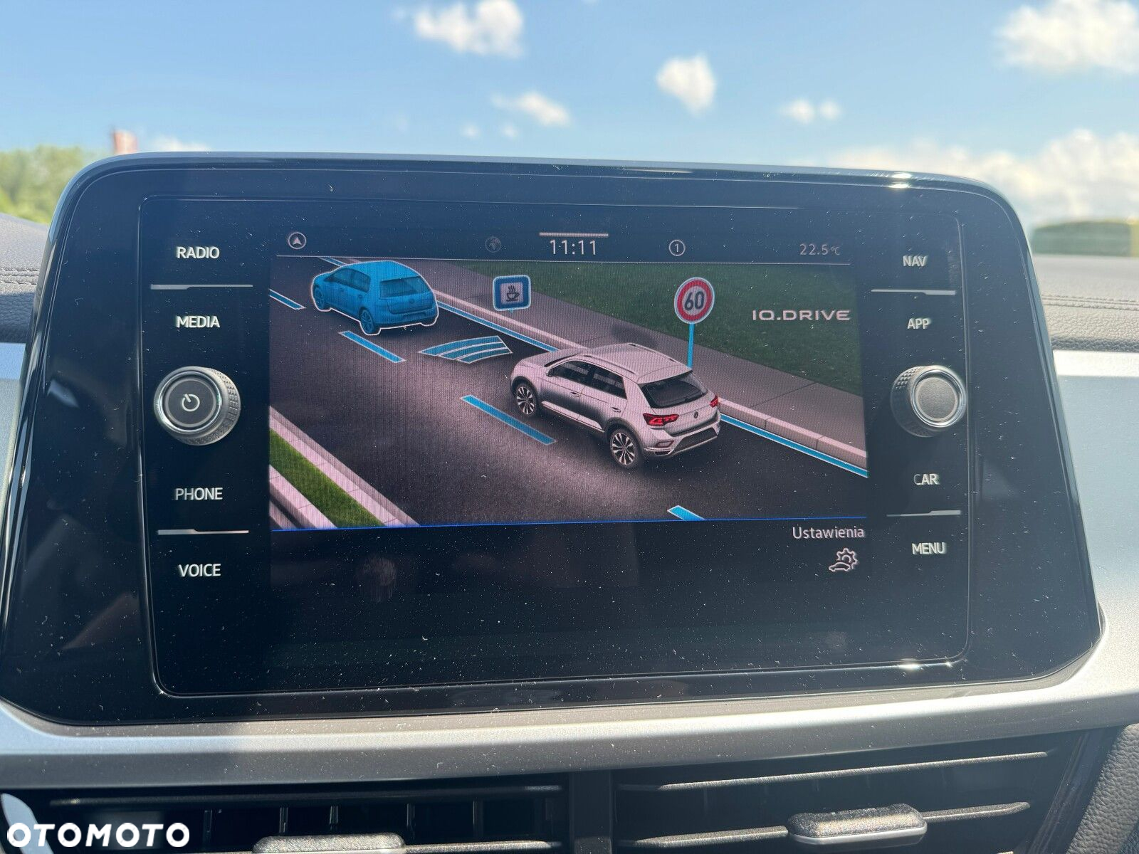 Volkswagen T-Roc - 14