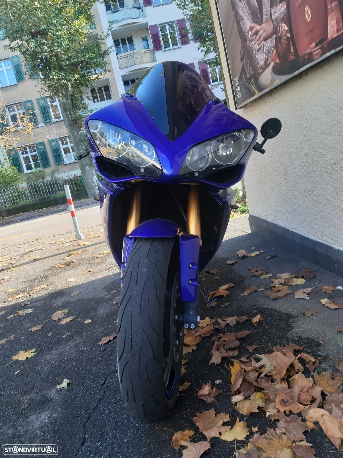 Yamaha YZF R1 - 6