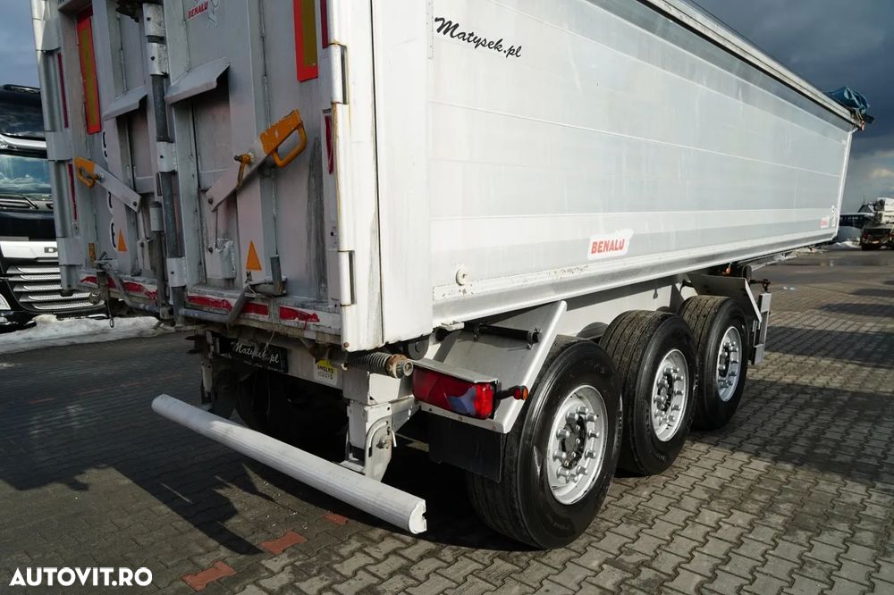Benalu BENALU / 27 m3 / ALUMINIU / AXĂ RIDICATĂ / GREUTATE: 5.100 KG / PERDĂ ELECTRICĂ - 13