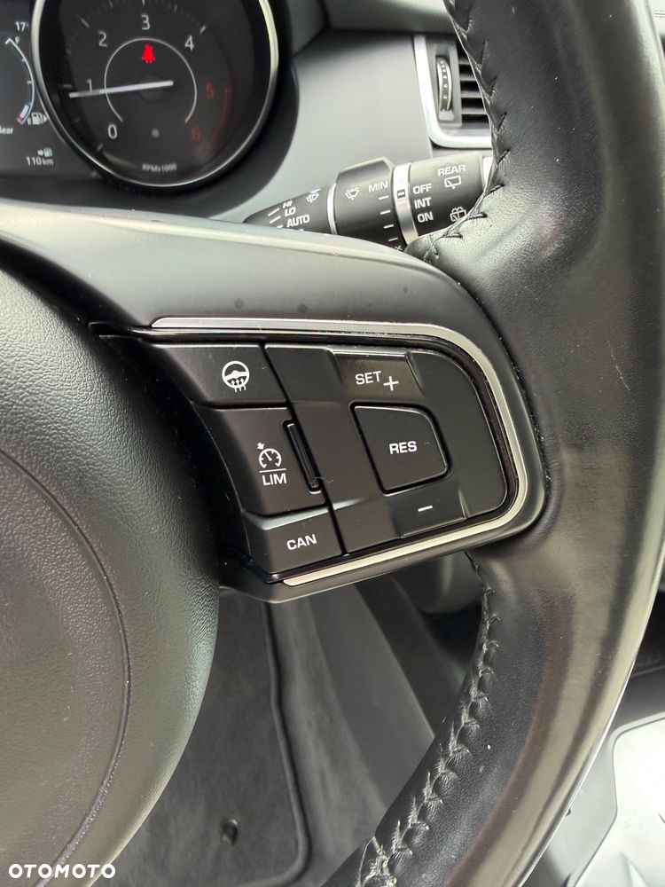 Jaguar E-Pace 2.0 i4D AWD S - 13