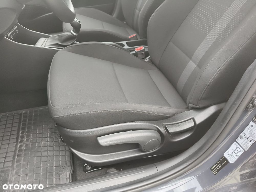 Hyundai i20 1.2 Modern - 12