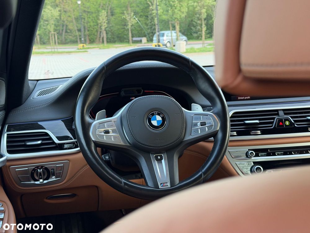 BMW Seria 7 730d xDrive sport - 32