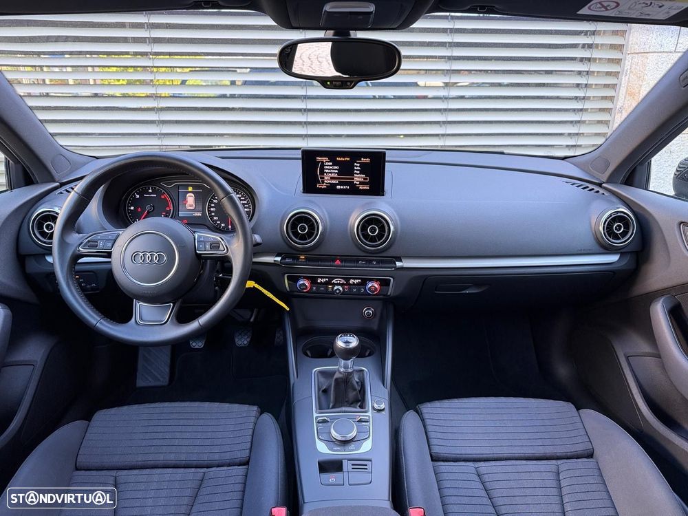 Audi A3 Sportback 1.6 TDI S-line - 12