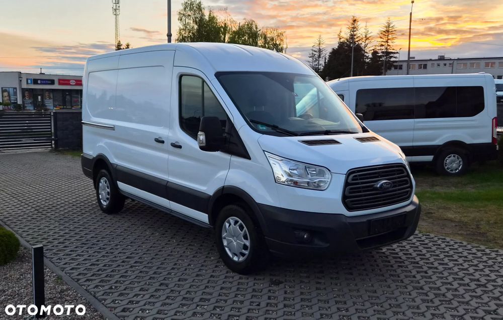 Ford Transit L2H2 2.0d Kamera Podgrzewane siedzen Stan Idealnyia - 2