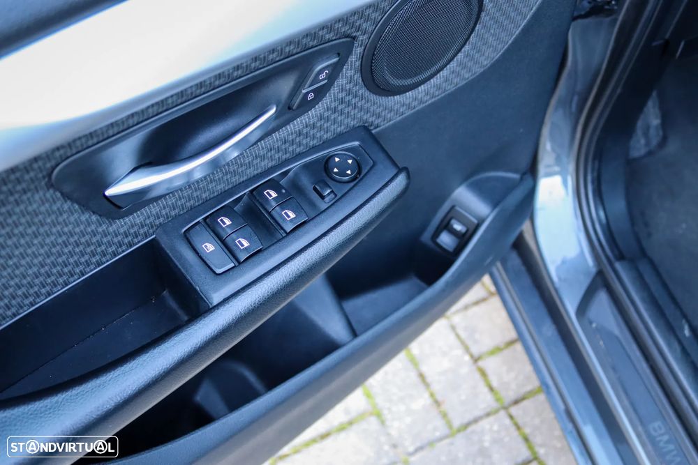 BMW 216 Active Tourer d Luxury Line - 11