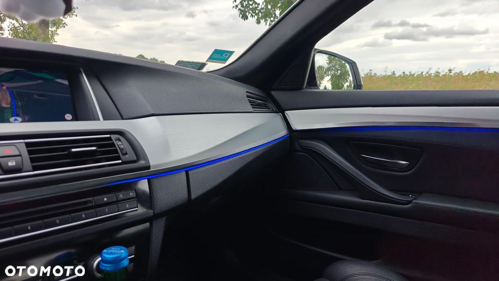 BMW Seria 5 520d xDrive - 7