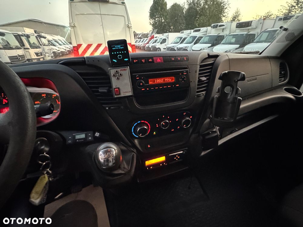 Iveco IVECO DAILY 50c15  DMC 3500 KG W OFERCIE OK 70 SZTUK FURGON KONTENER CHLODNIA WYWROT PODWOZIE DO ZABUDOWY 35c15 - 18