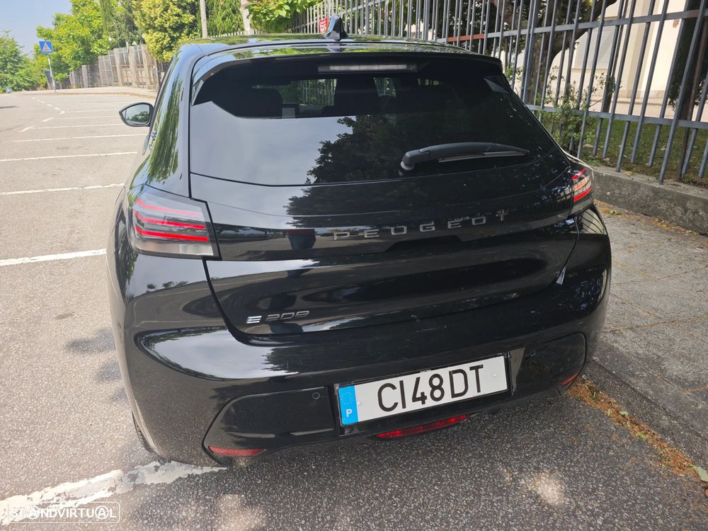 Peugeot e-208 Allure - 8