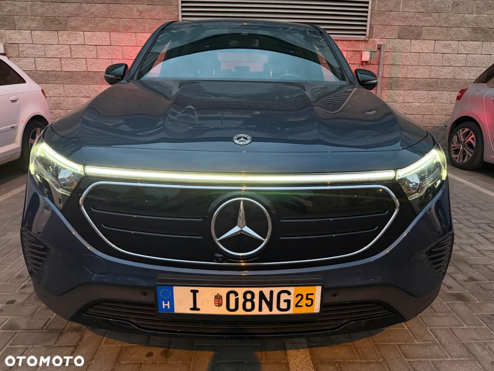 Mercedes-Benz EQB 250 70.5kWh Progressive - 1