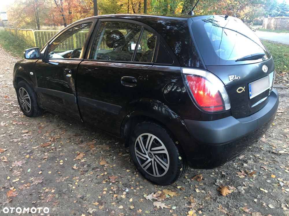 Kia Rio - 7