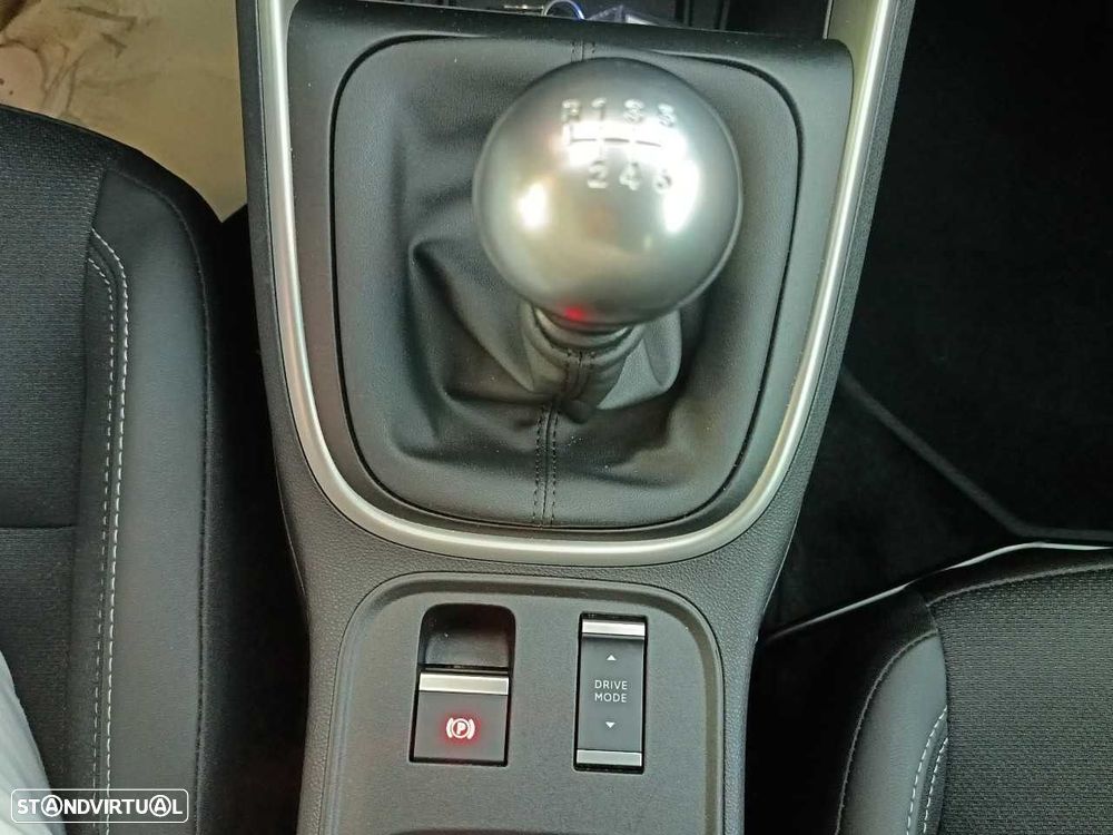 Jeep Avenger 1.2 GSE T3 Summit - 16