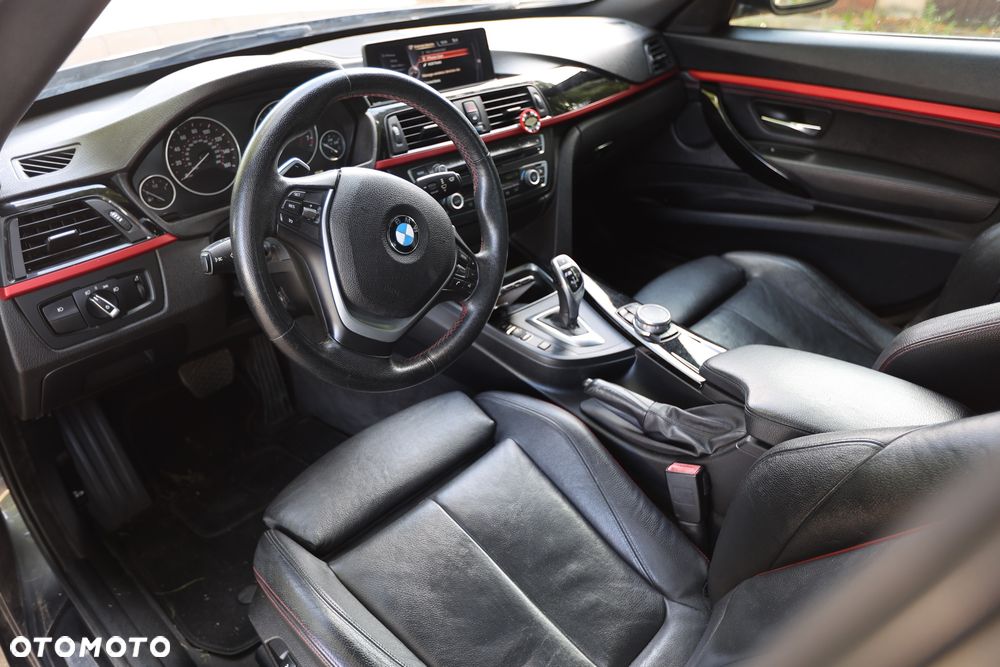 BMW Seria 3 328i xDrive Sport Line - 15