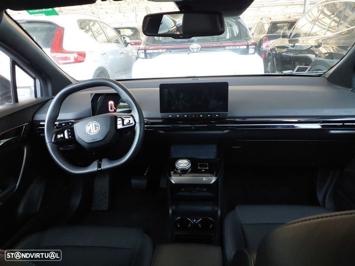 MG MG4 64 kWh Luxury - 4