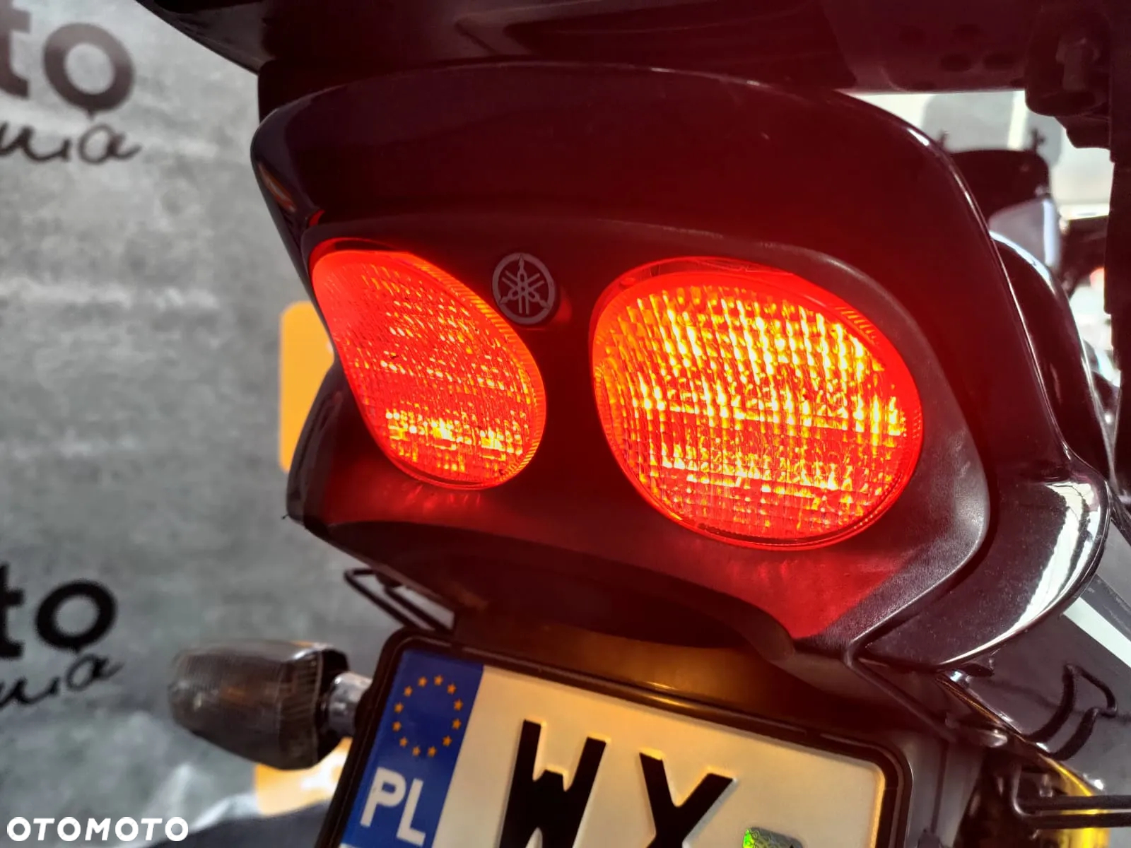 Yamaha XJR - 17