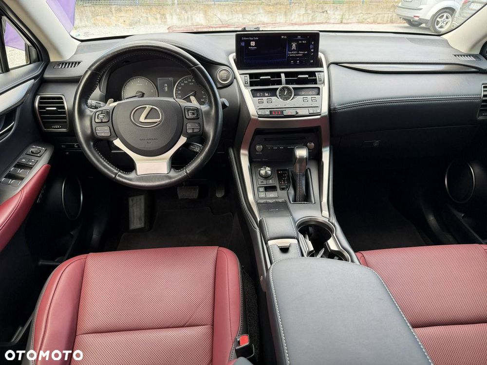 Lexus NX 300 Executive Line - 28