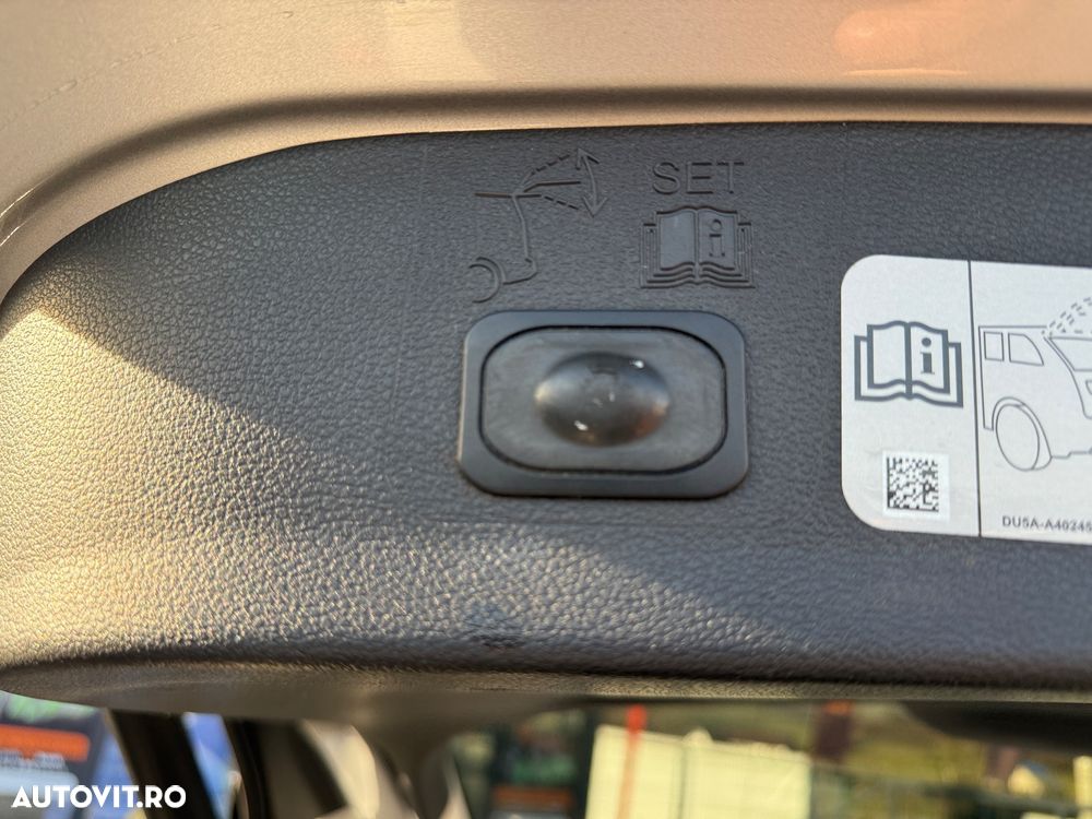 Ford Kuga 2.0 TDCi 4x4 Aut. Titanium - 26