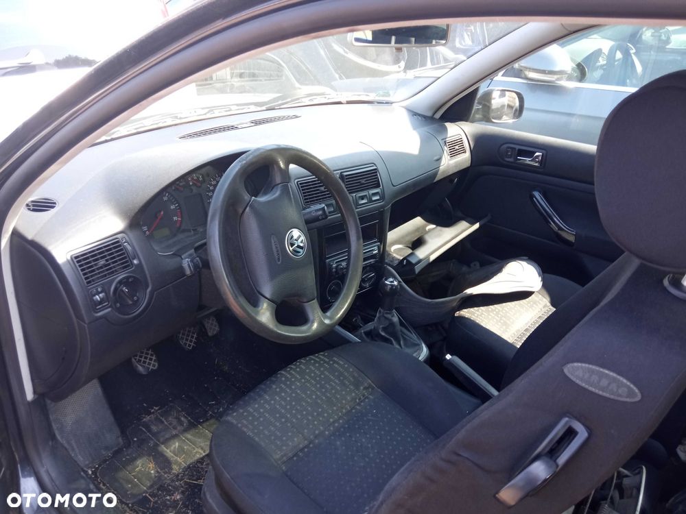 VW Golf IV 1.6 AUS *na części* - 5