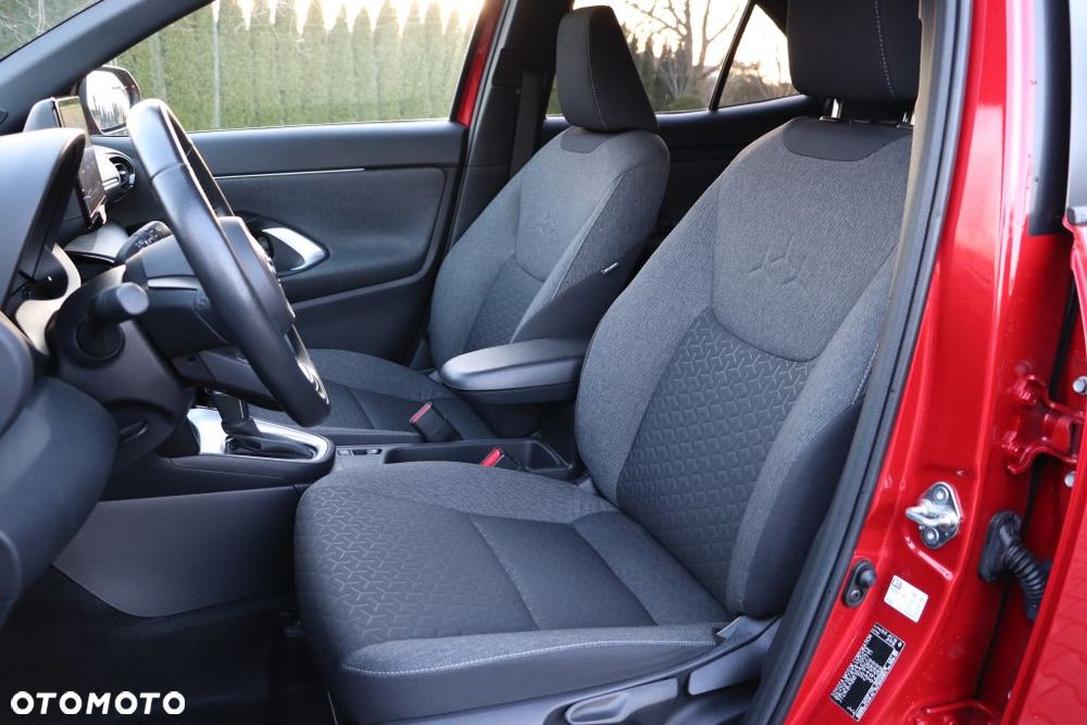 Toyota Yaris Cross Hybrid 1.5 Executive - 11