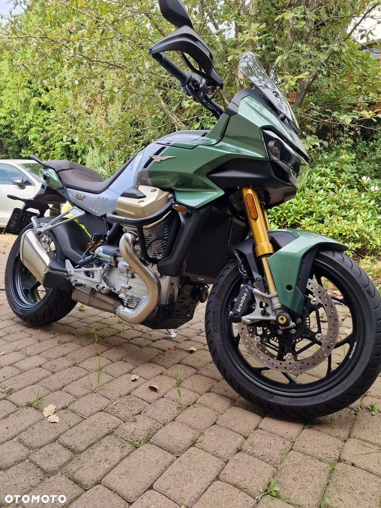 Moto Guzzi V100 Mandello - 1