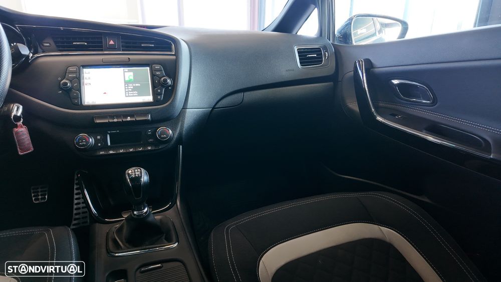 Kia Ceed 1.6 CRDi GT Line - 39