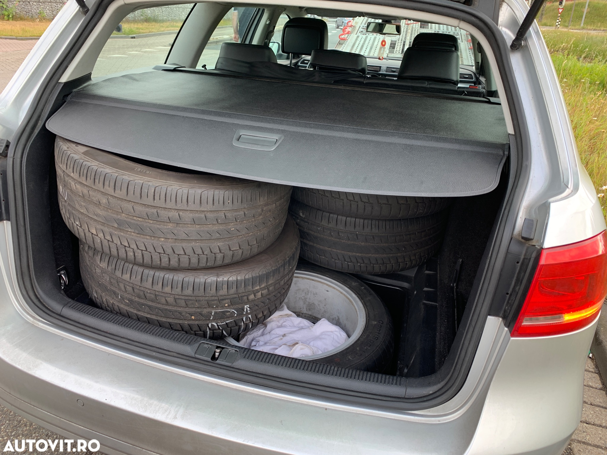 Volkswagen Passat Variant 2.0 TDI DPF DSG Highline - 13