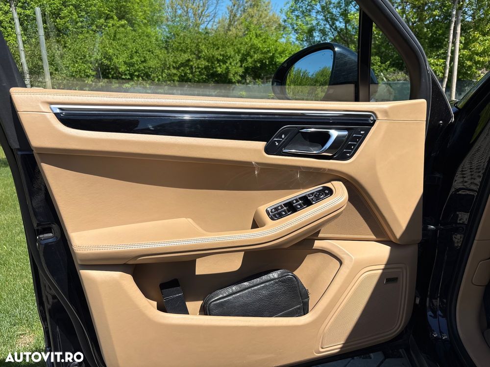 Porsche Macan - 10