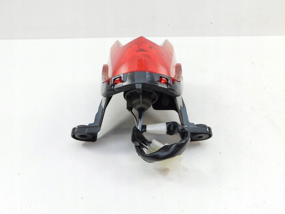 SUZUKI GSX-R 125 17r. LAMPA TYLNA TYŁ - 3