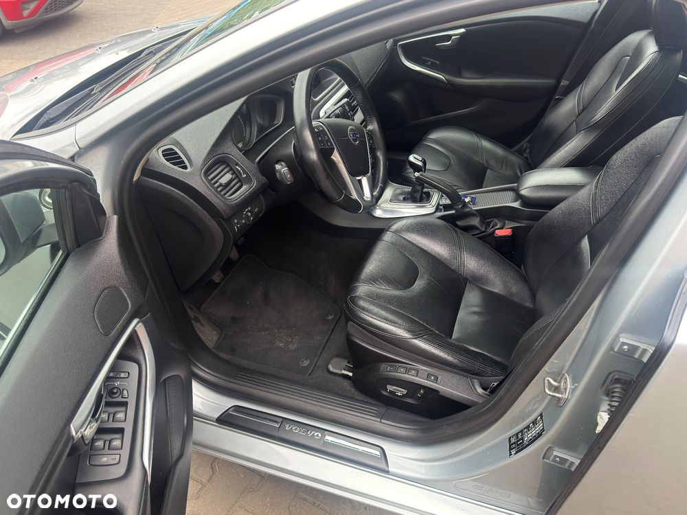 Volvo V40 D2 Drive-E Summum - 10